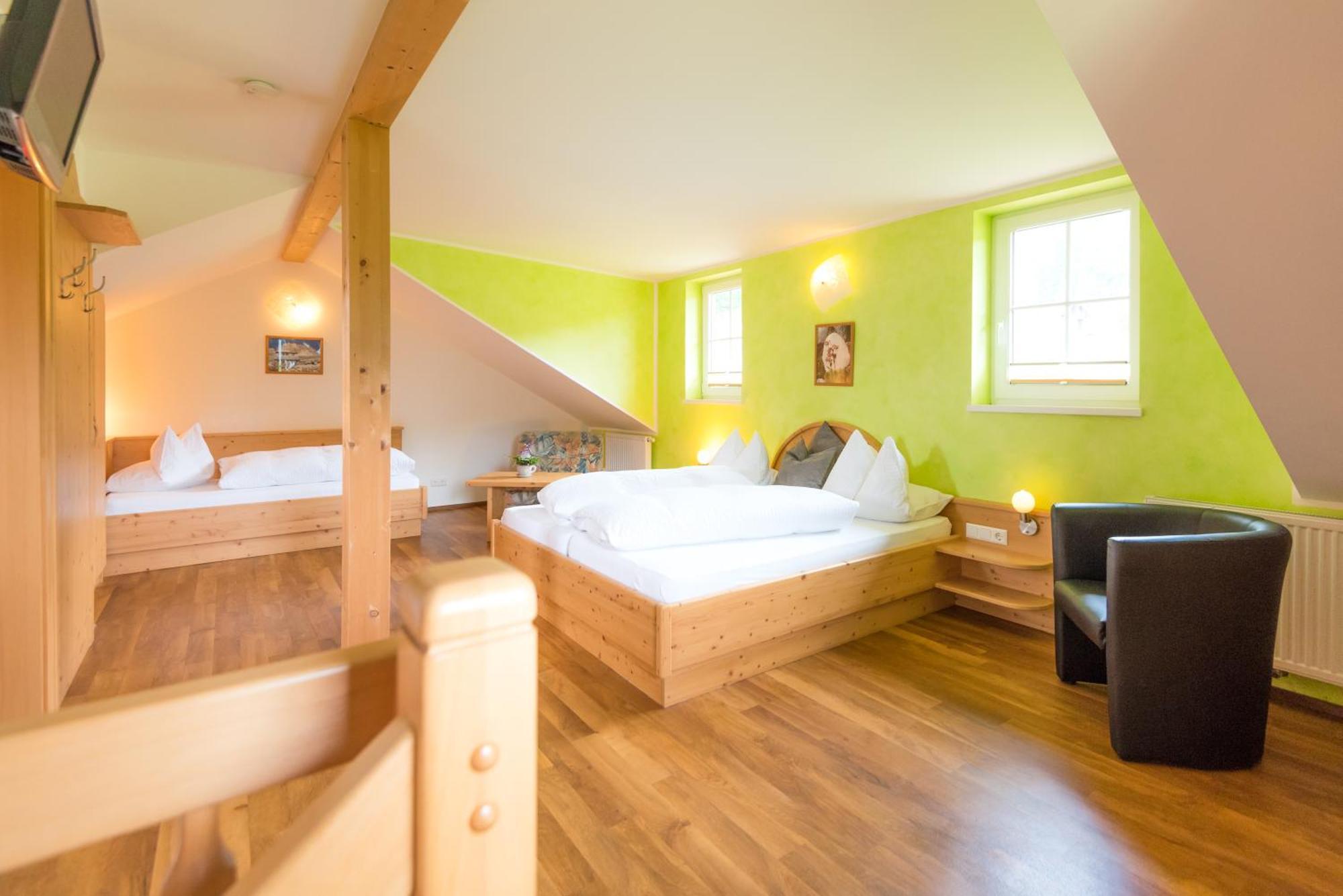 Pension- Appartement Kristall Tröpolach Exteriér fotografie