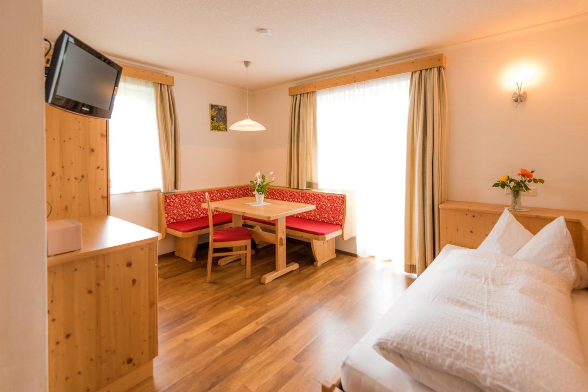 Pension- Appartement Kristall Tröpolach Exteriér fotografie